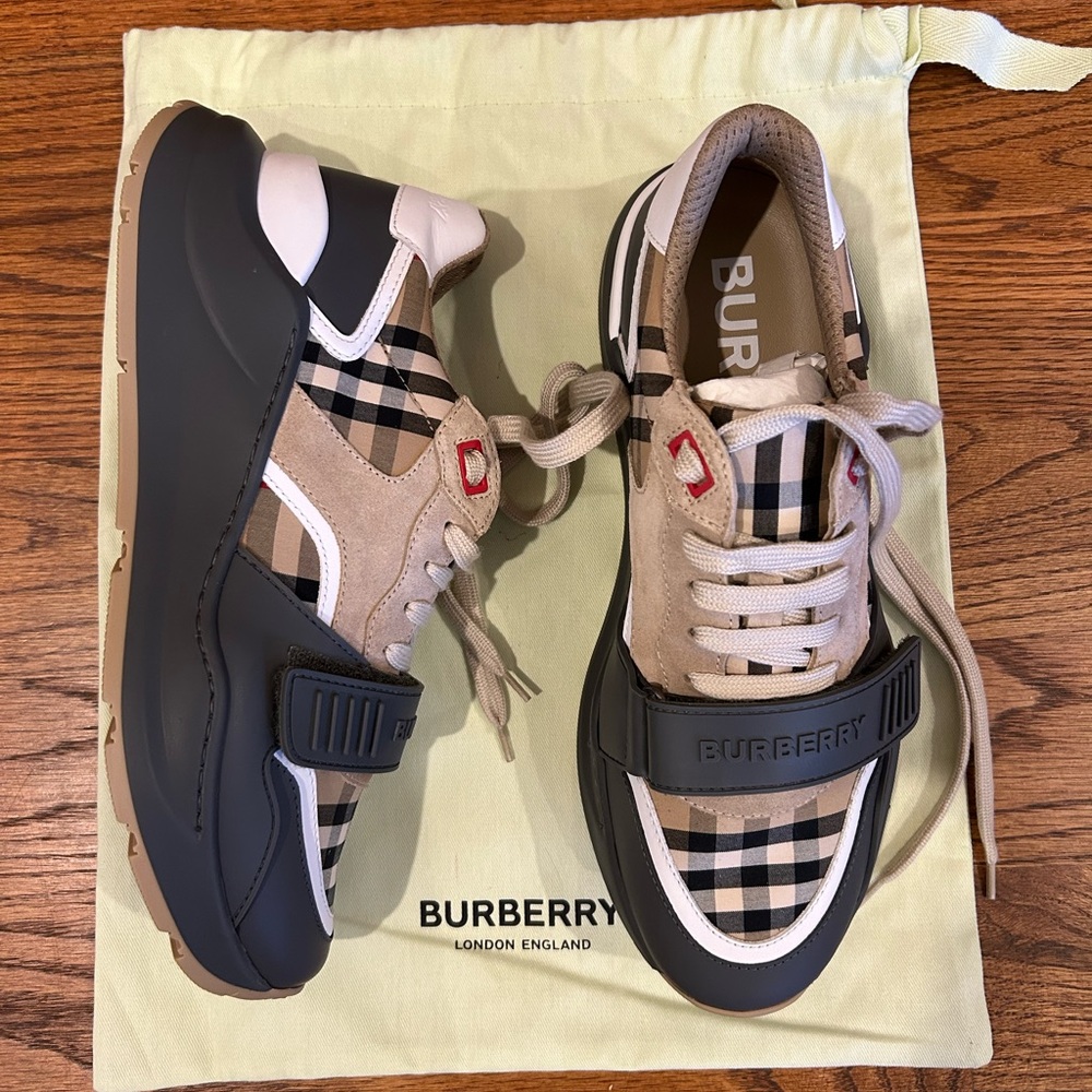Burberry Men’s Shoes